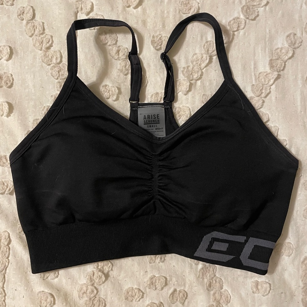 Echt arise scrunch sports bra
